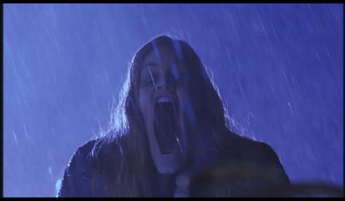 Oscar nominee Amy Adams is here to visit the Smallville minicaps...AHHHHH! WHAT THE HELL?