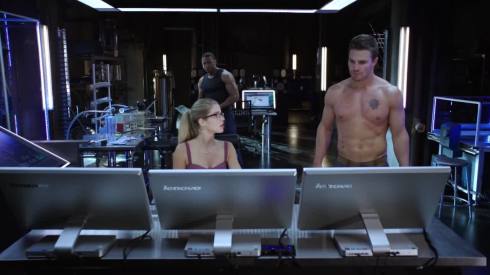 After a while, you'd think Felicity would be blase about shirtless Ollie. This must be a everyday occurrence at this point.